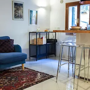 Erbe Canal View Private House Casa vacanze