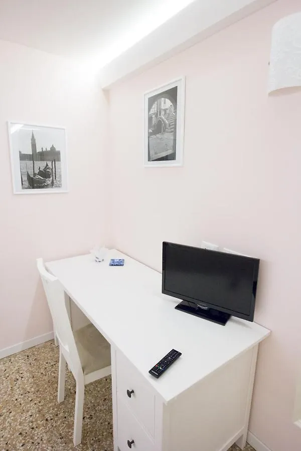Venice Rialto Bridge Apartment